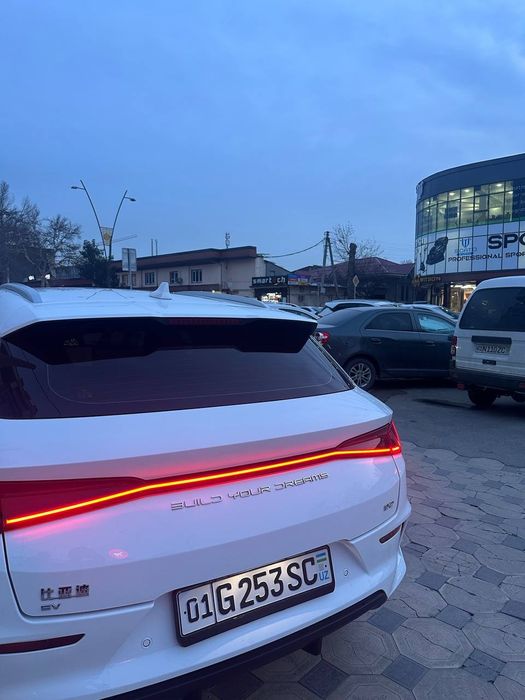 Byd e2 sotiladi holati alooo