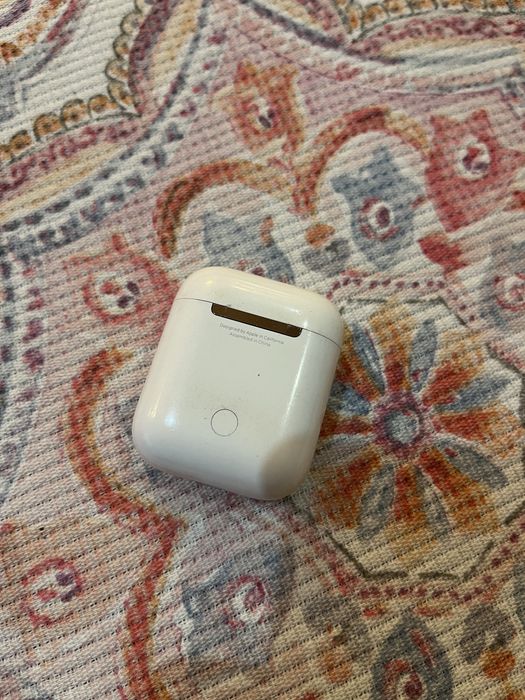Продам Airpods 2