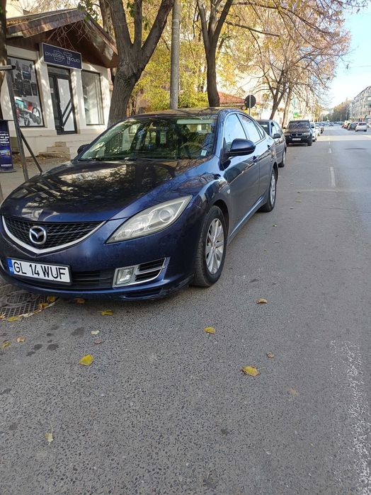 Vând mașina Mazda
