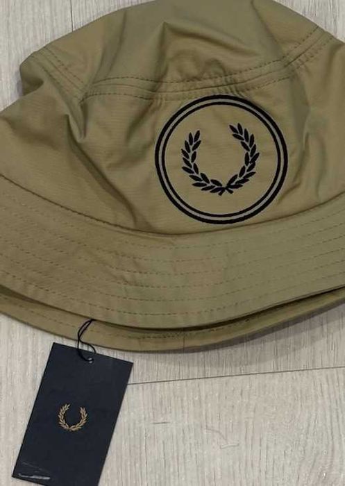 FRED PERRY  bucket / palarie
