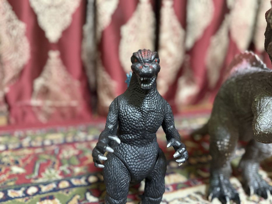 Игрушки большие резиновые каждый по 120