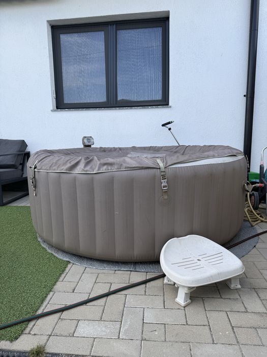 Intex Whirlpool / Jacuzzi gonflabil