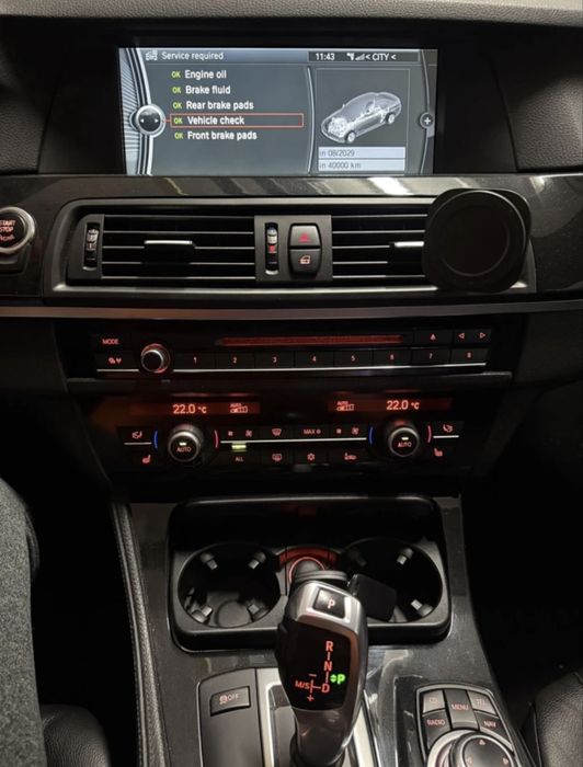 BMW 530 тъмно сиво
