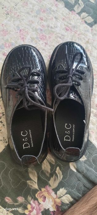 Классические детские туфли