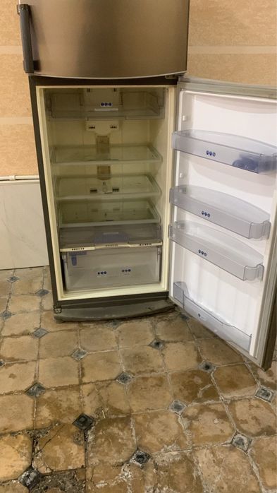 Холодильник Whirlpool