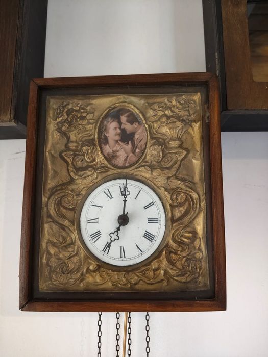 Ceas foarte vechi cu pendul