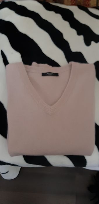 Pulover Max Mara,casmir 100%,culoare roz pudra,pufos,fin,splendid L