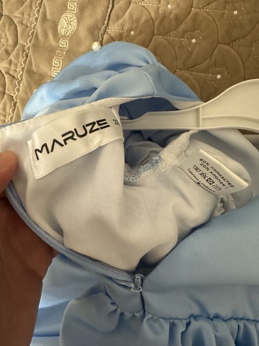 Продам голубое нарядное платье для девочек