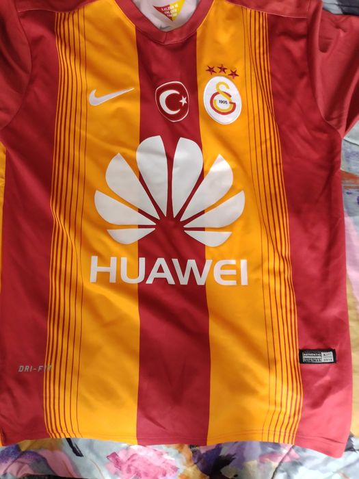 Футболни екипи за колекция над 10 броя