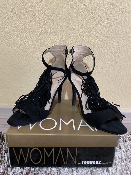 Дамски сандали