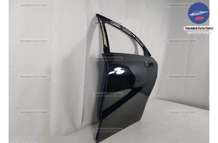 Оригинална задна лява врата в добро състояние Мерцедес-Бенц А-Клас / M