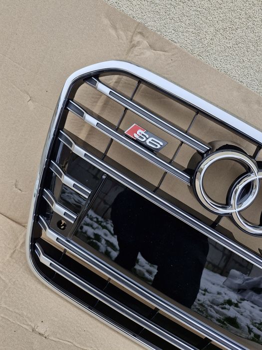 Grila centrala Audi A6 C7 S6 NOUA 2011-2014