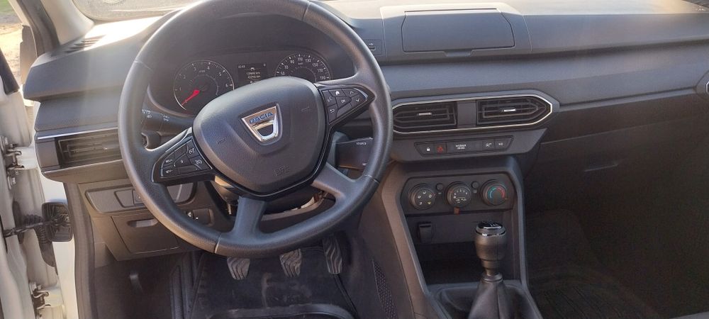 Logan  an 2022 cu gpl