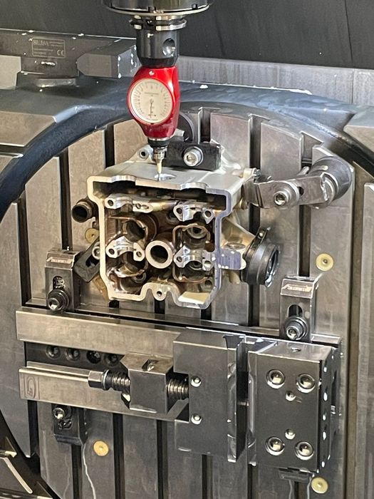 Chiuloasa Suzuki LTZ 400 (LT-Z 400)