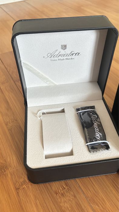 Футляр от часов новый. Оригинал