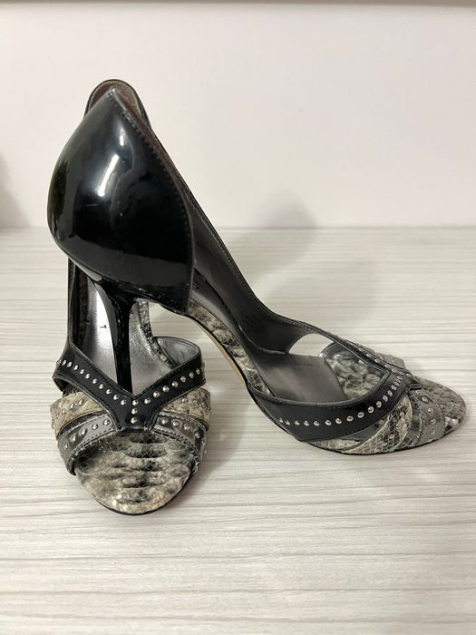 Guess обувки номер 38