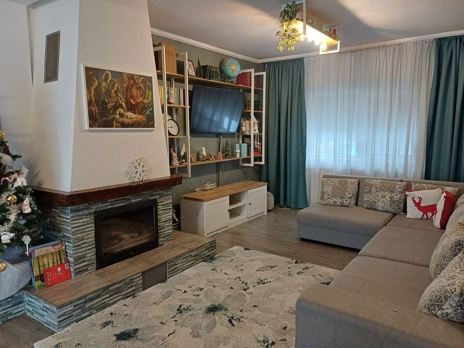 Închiriez casă cu 4 camere în Aroneanu