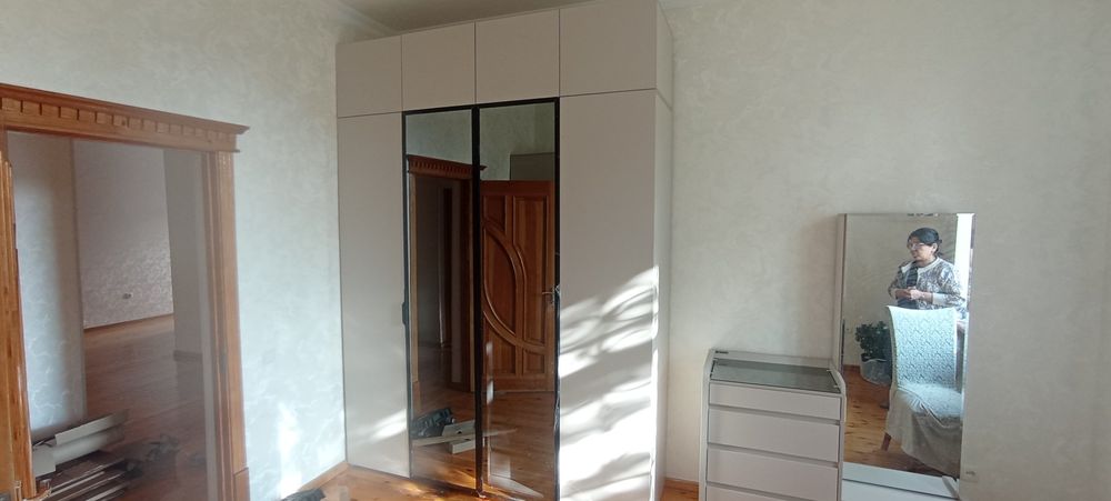 Uy kuchirish mebil yigib berish tashish qayta urnatish