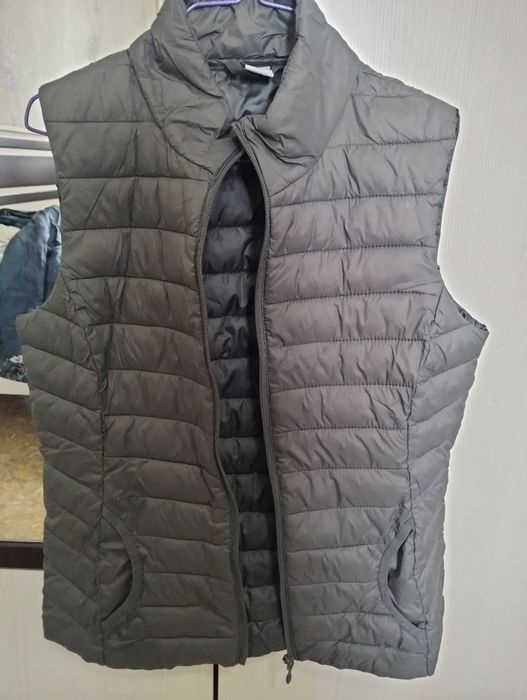 Продам пальто, жилетку