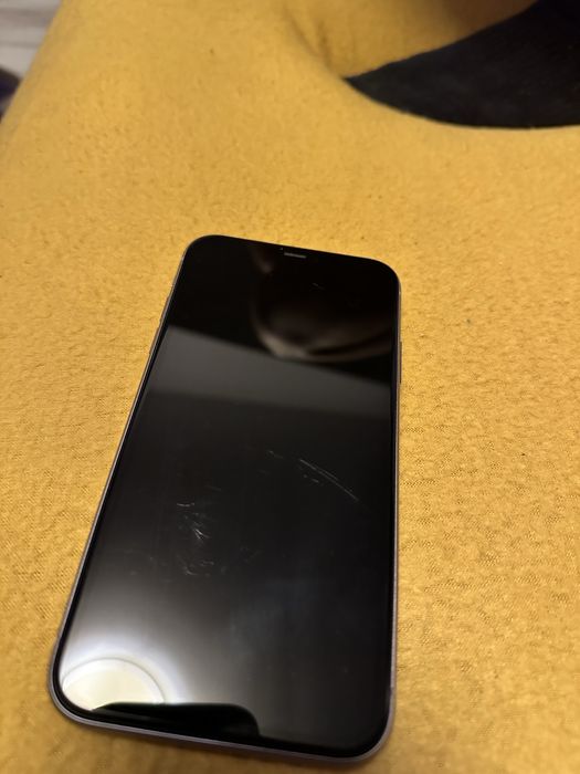 Iphone 11 64 GB liber de retea