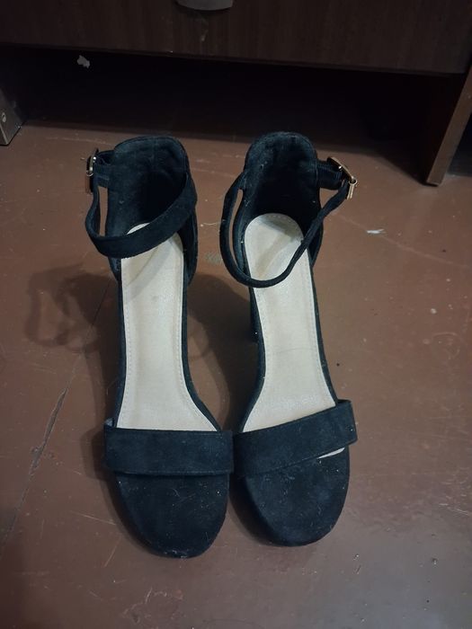 продаю каблуки 38 размера