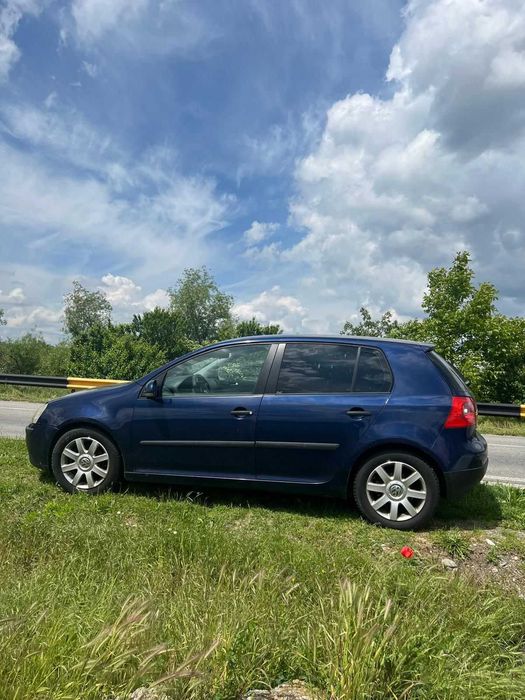 VW Golf 5 1.9 TDI 2004 — fără rugină, multe piese noi