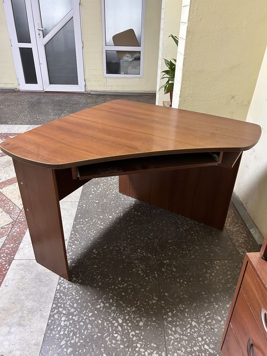 Стол рабочий угловой