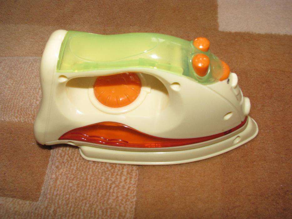 Vand jucarie interactica fier de calcat nou