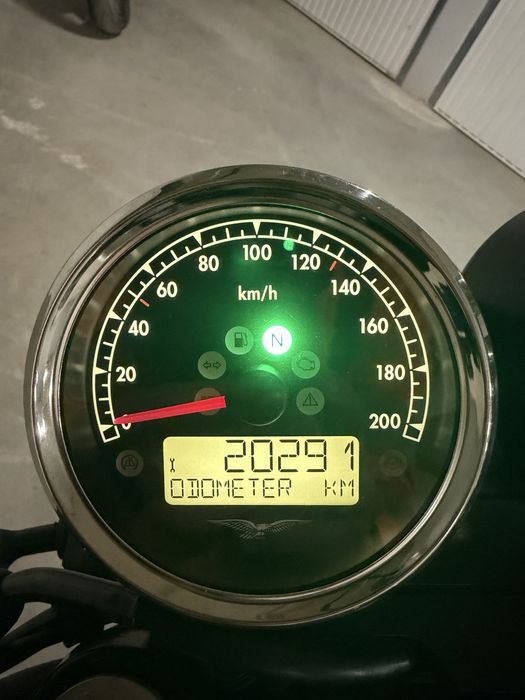 Moto Guzzi V7 III Racer | Öhlins | Brembo | Numbered edition