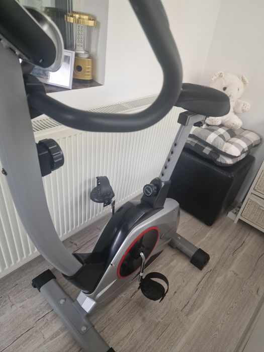 Vând bicicletă fitness!