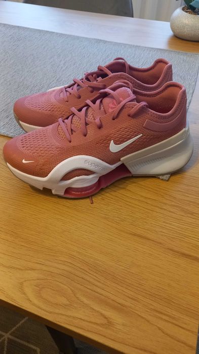 Оригинални маратонки Nike