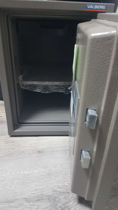 Сейф  ВМ6002   Сейф VALBERG FRS 49EL (new)    Сейф KARAT ASK-67-T