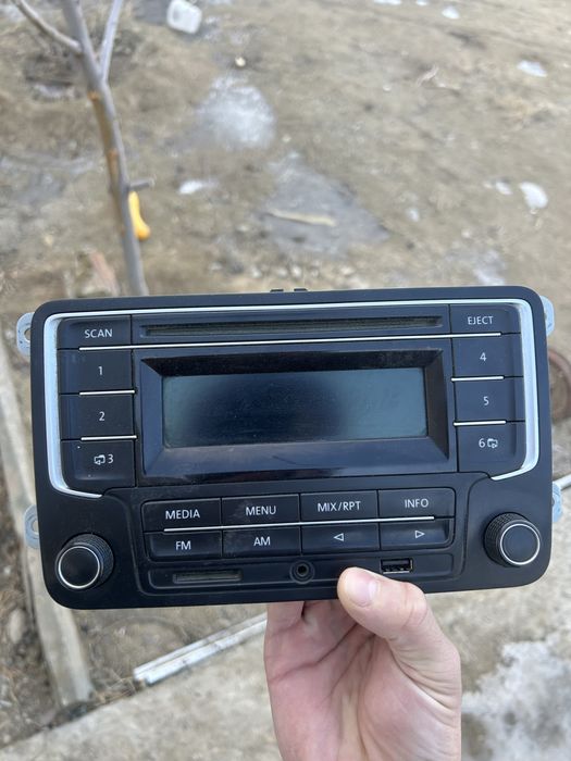 Магнитафон поло седан