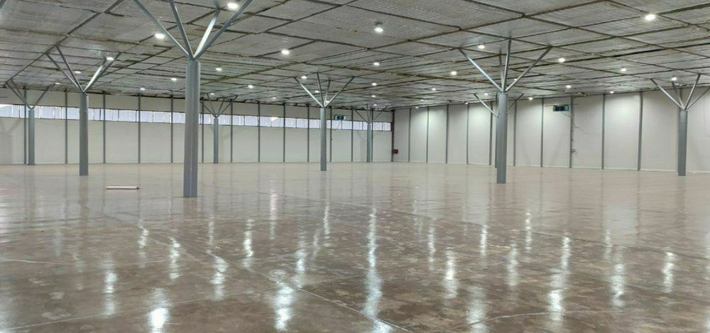 Продаётся 3 500 м² производственная база.