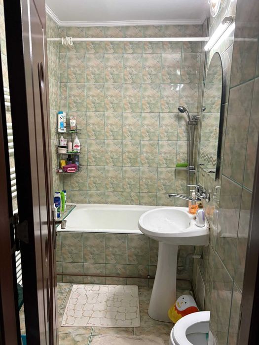 Apartament 3 camere zona Rolast