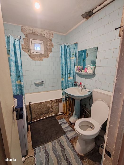 Vând apartament 3 camere micro 4