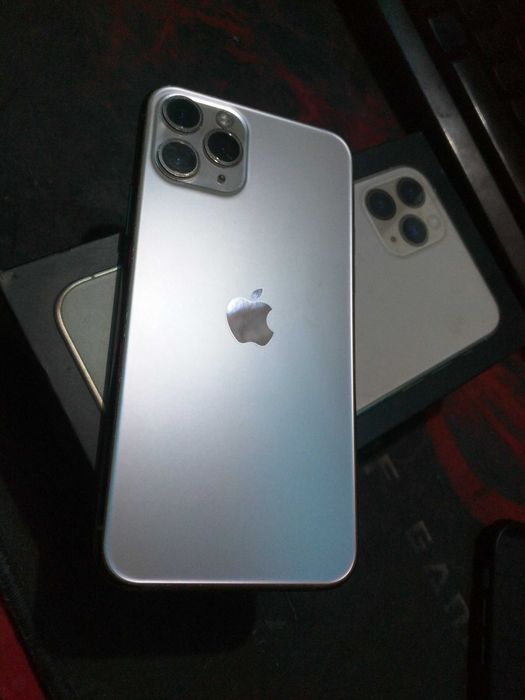 Iphone 11 pro Gold 256gb region USA