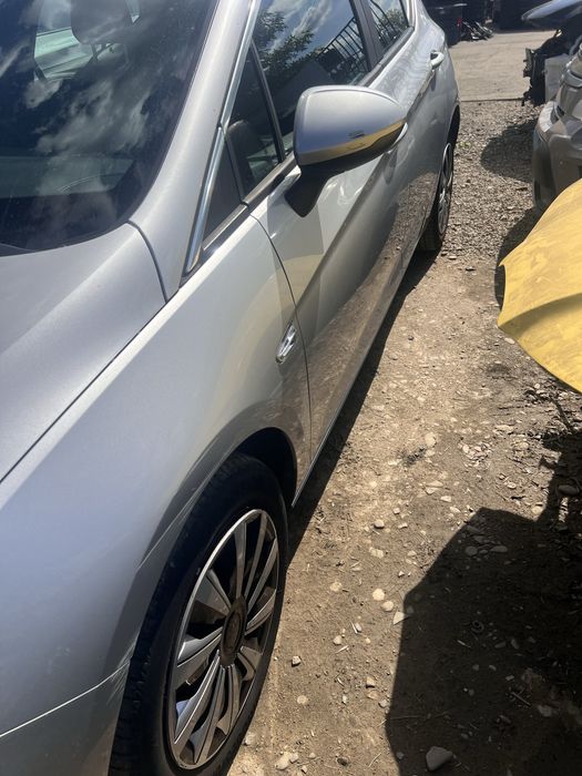 Ușă stânga față Opel Astra K 2016