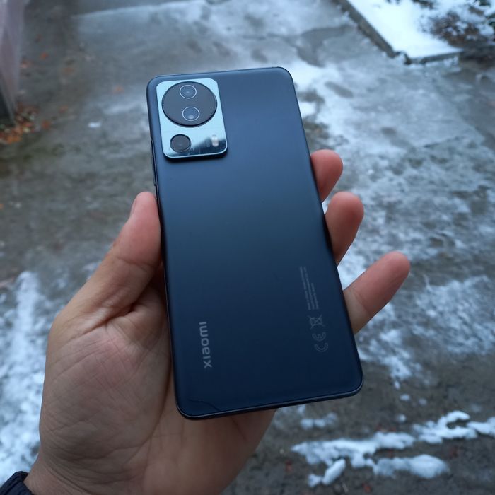 Xiaomi 13Lite sotiladi ideyal