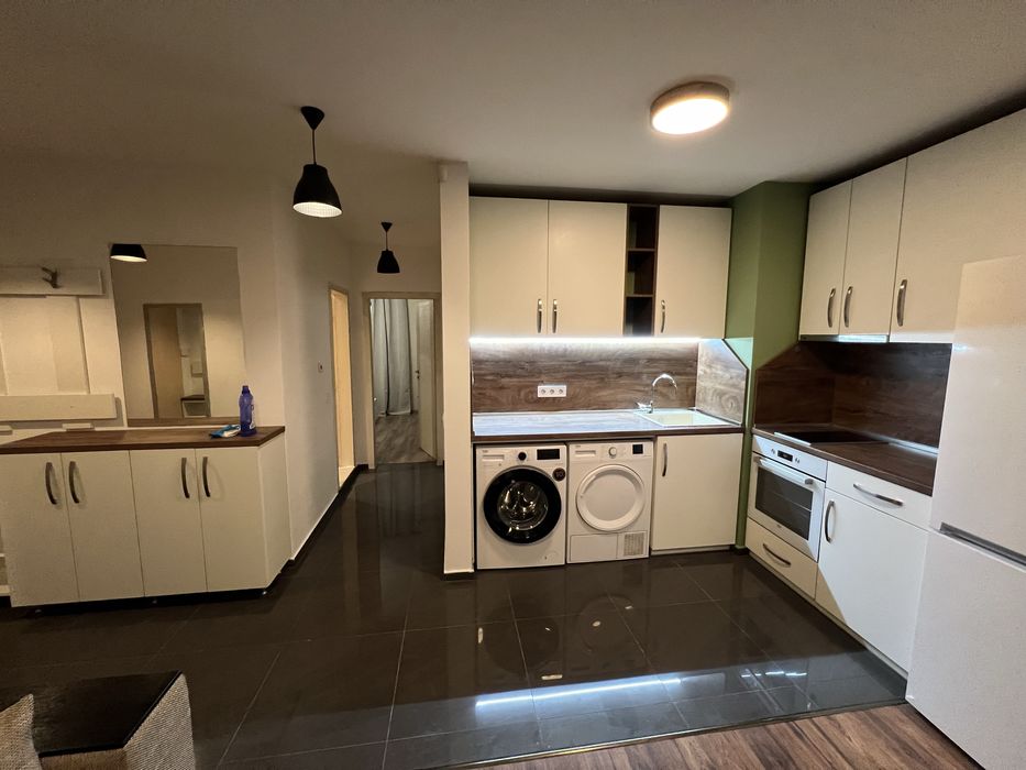 Дава се под наем Тристаен апартамент в София, Надежда 2 - 90 кв.м за 700 € - Снимка #1