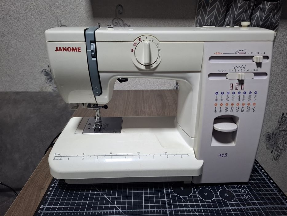 Швейная машина Janome 415