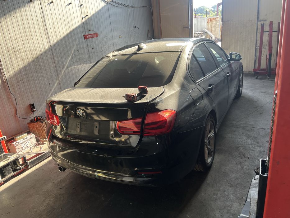 Bmw F30 318d 150hp LCI НА ЧАСТИ ( бмв ф30 318д 150 коня )