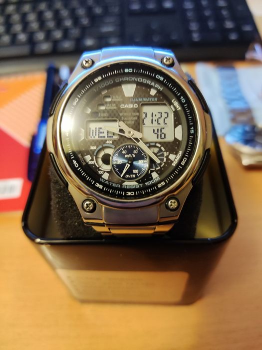 Продам оригинальные часы