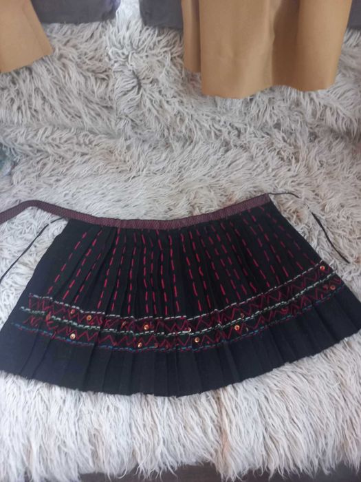 Пищимал/Бръчник ,сто процента Вълна