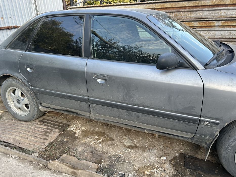 Продам машину AUDI 100С4