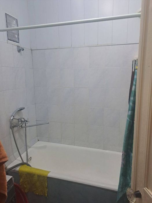 Юнусабад 13 квартал 2/1/4 вдоль дороги