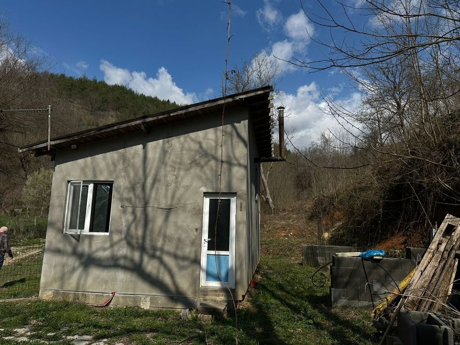 Casa și teren de vânzare în Băcaia , Geoagiu , jud Hunedoara