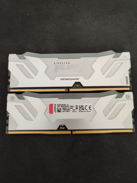 32GB 6000MHz CL32 DDR5 RAM Kingston Fury Renegade Alb