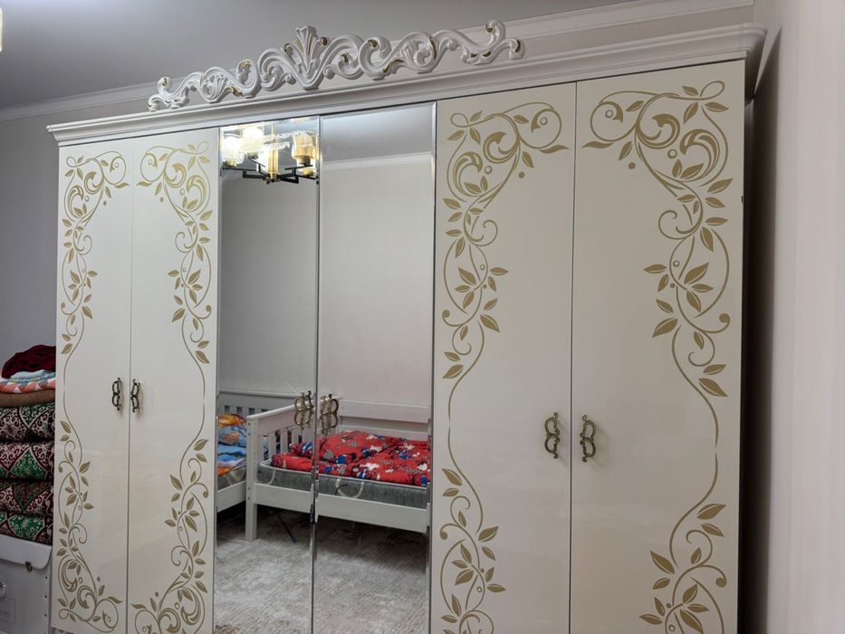 Продается шифоньер, в хорошем состоянии, срочно.