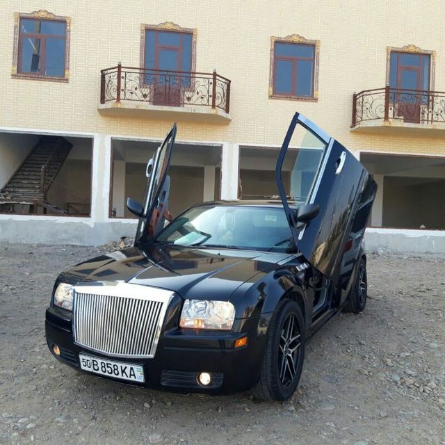 Kraysler 300c mashinasi